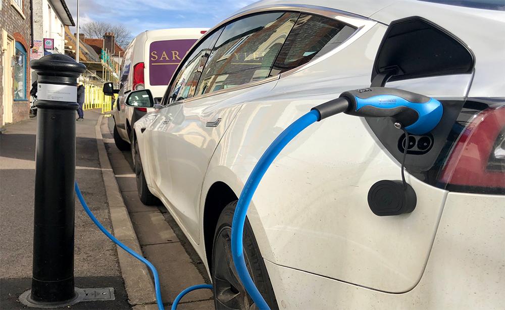 Electric Vehicle Charging Points in Hungerford