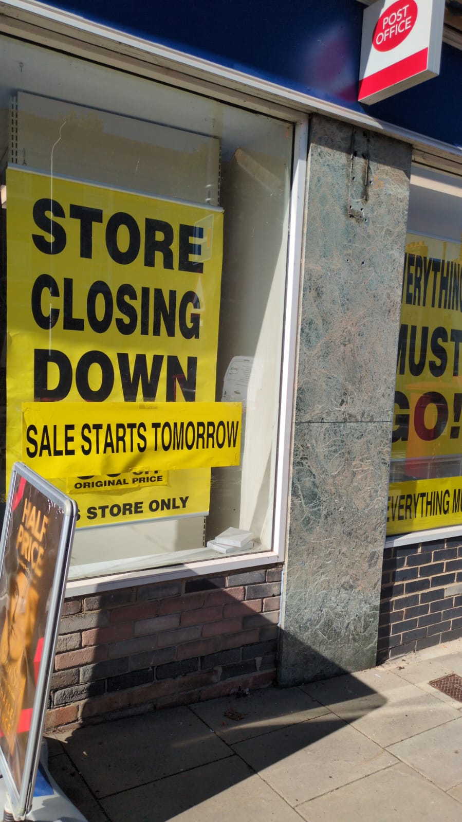 photo of Closed signage